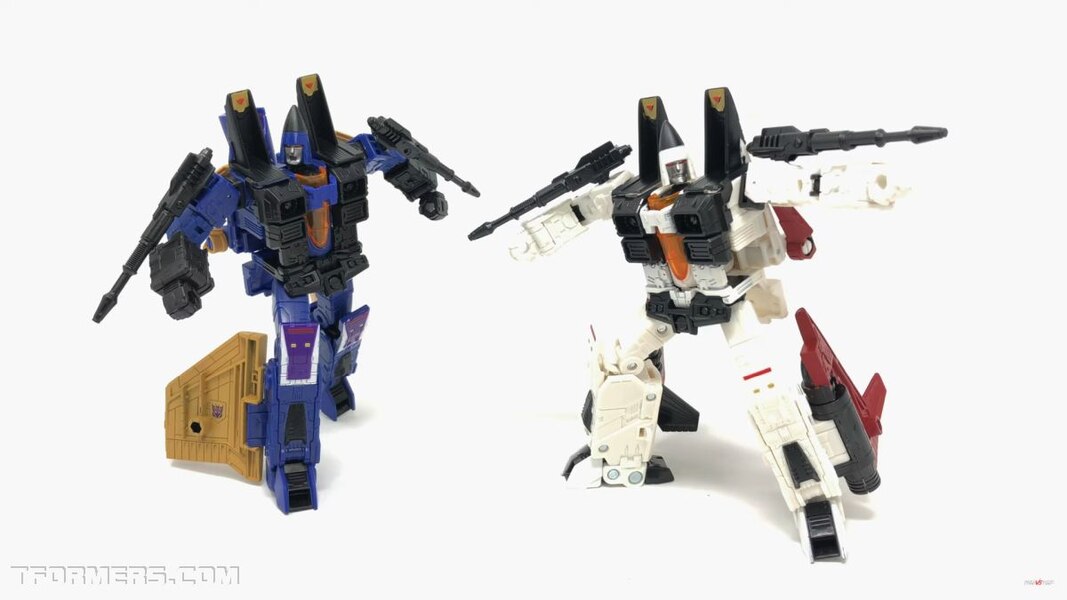 Transformers Earthrise Seeker Elite Ramjet And Dirge  (23 of 23)